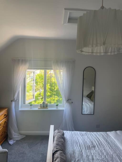 Hidden Gem Canal Facing Retreat With Lovely Walks Hopwas Exterior foto